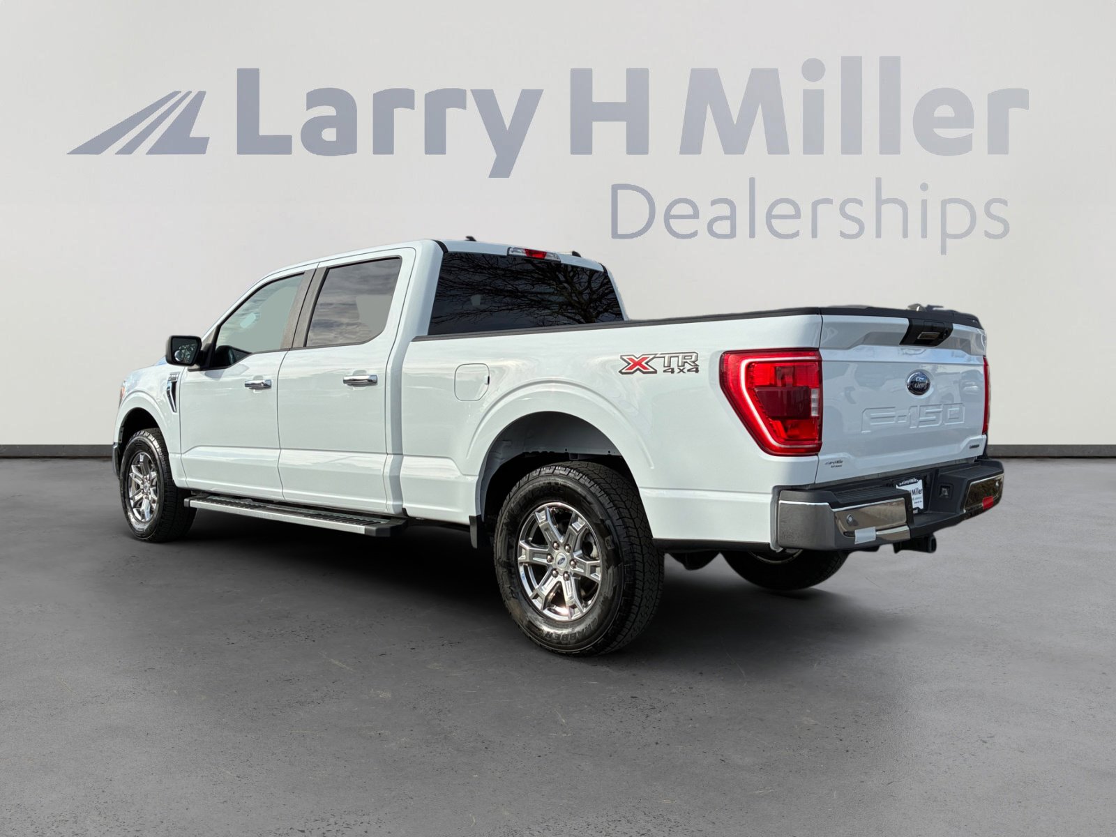 Used 2022 Ford F150 XLT w/ XTR Package image 3