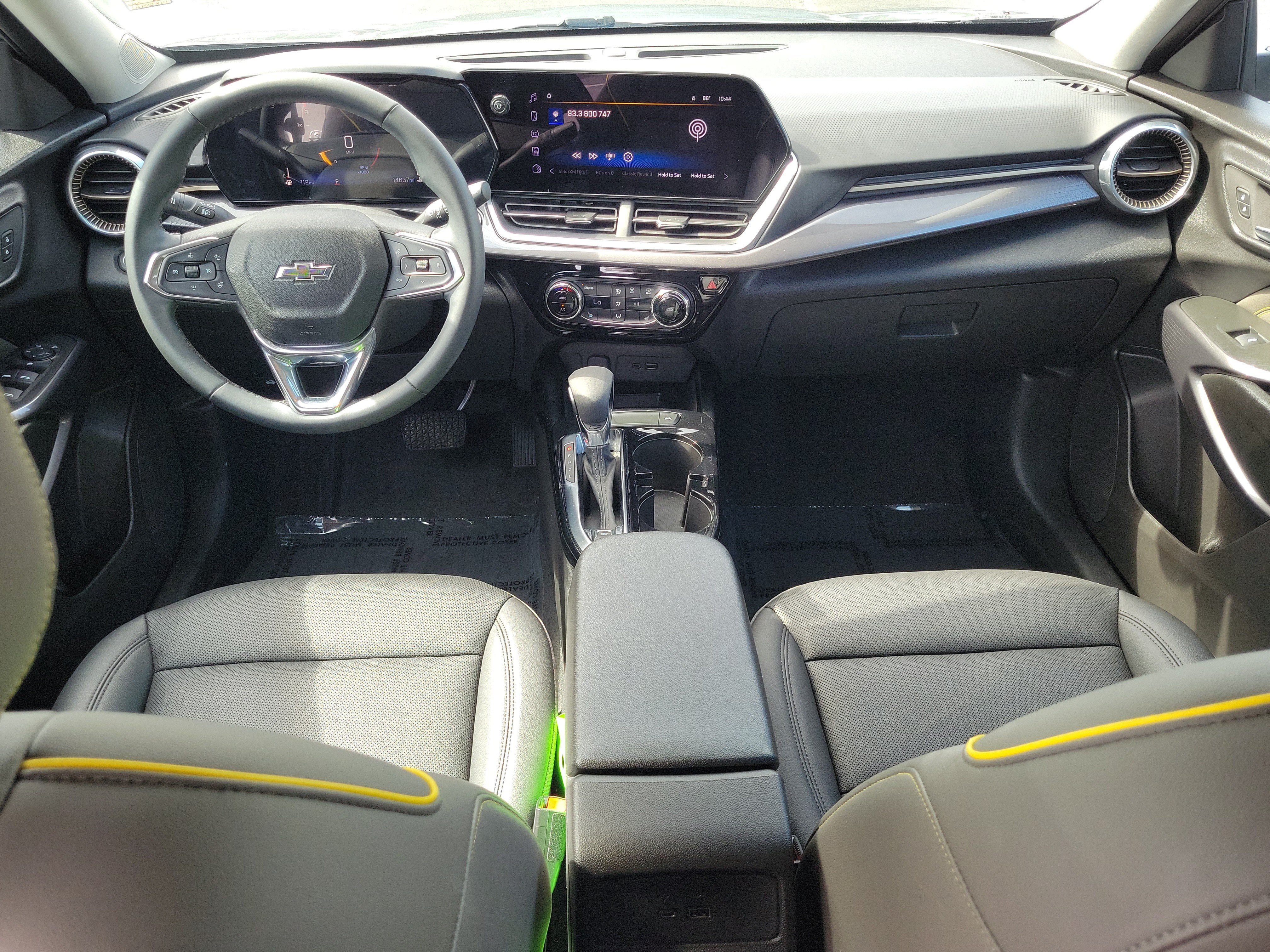 Used 2025 Chevrolet Trax ACTIV w/ Sunroof Package FWD image 15