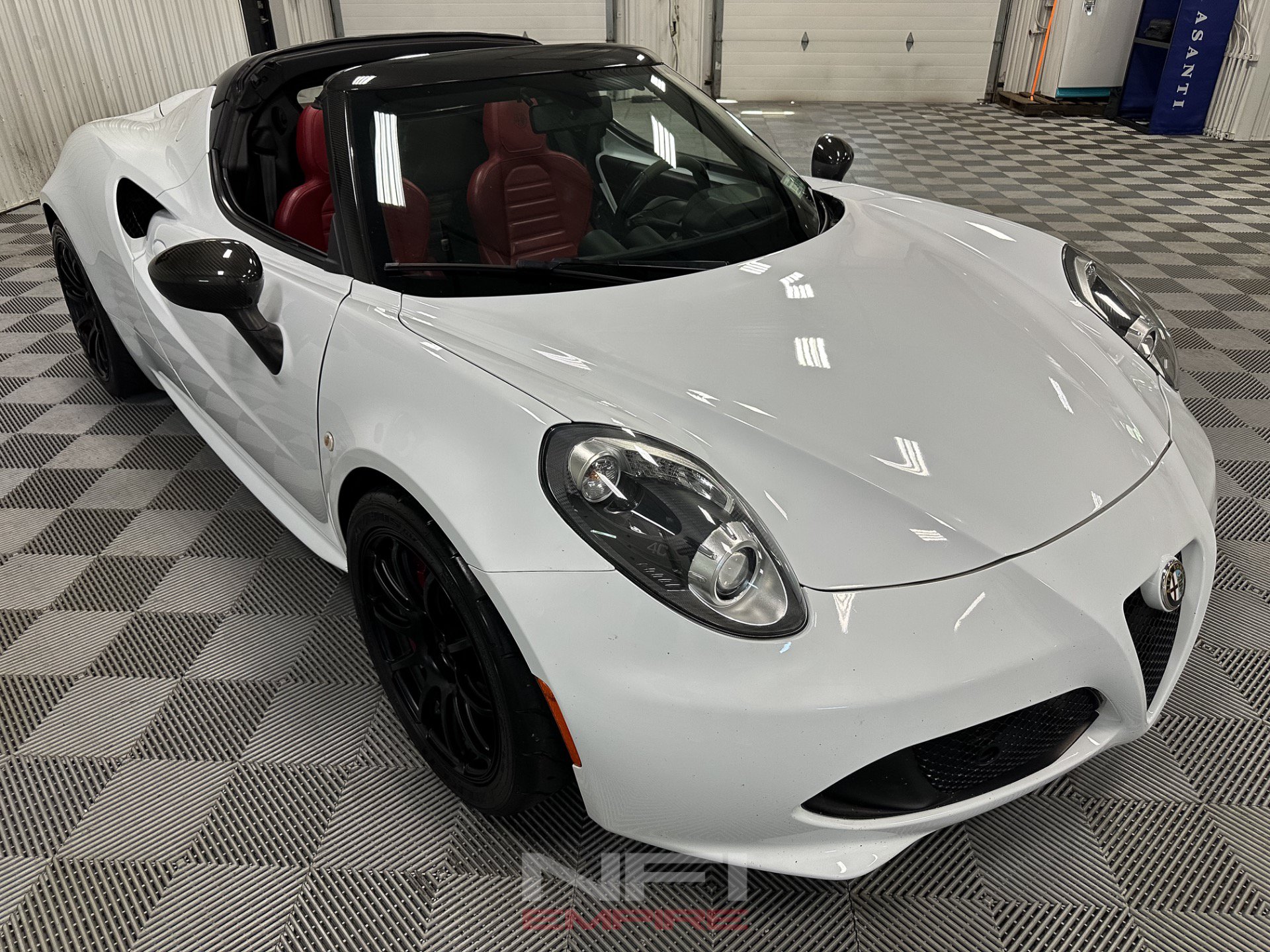 Used 2016 Alfa Romeo 4C Spider w/ Spider Track Package 3 RWD image 9