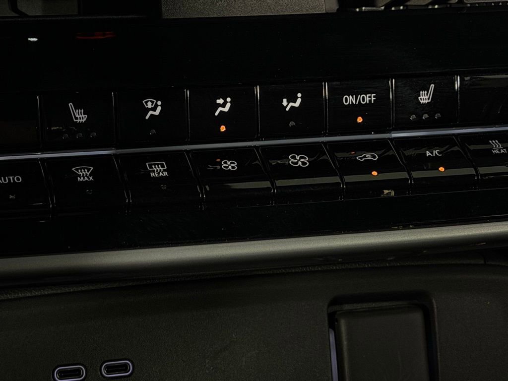 Used 2024 Honda Prologue EX image 19