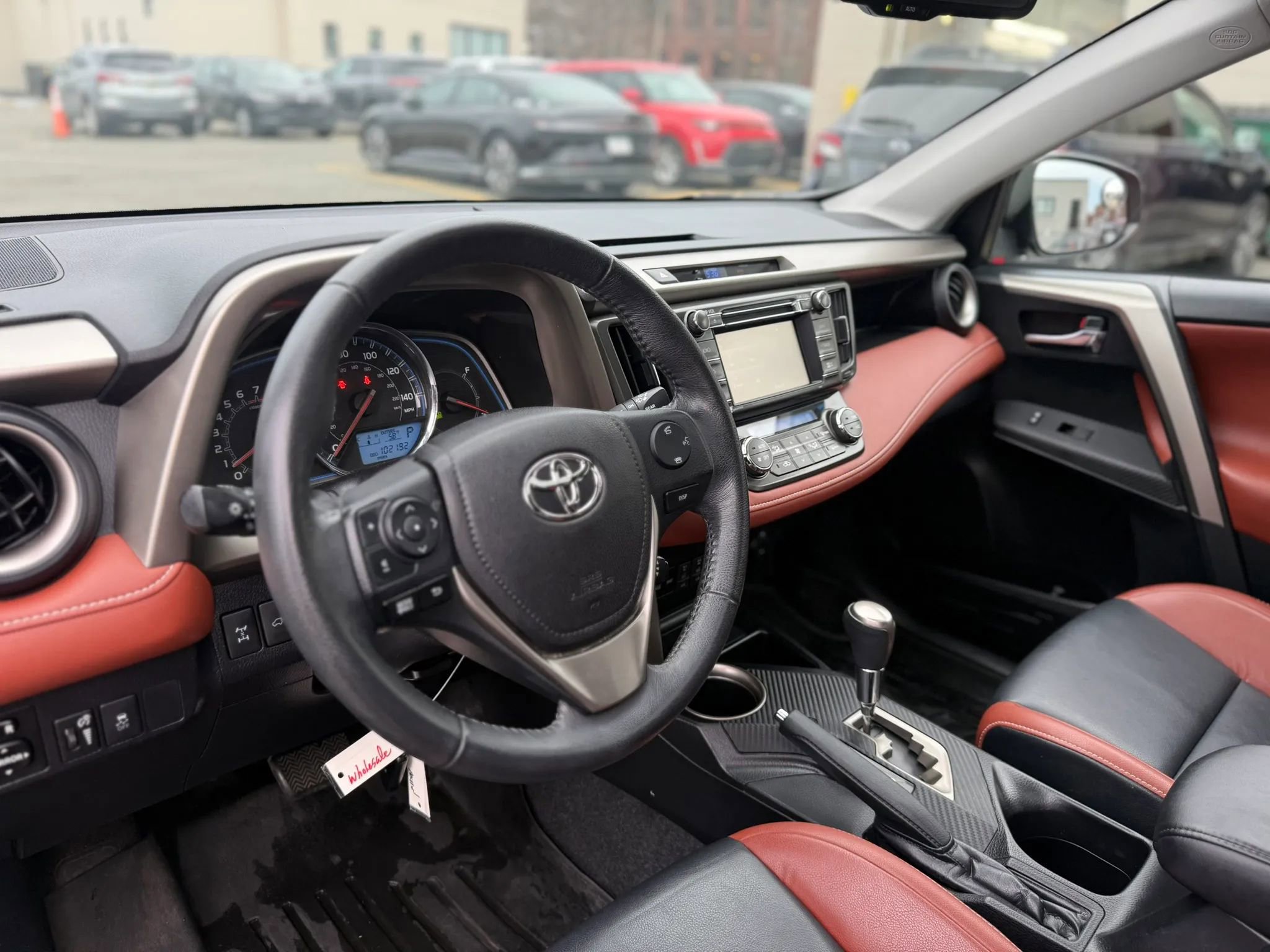 Used 2015 Toyota RAV4 Limited image 23