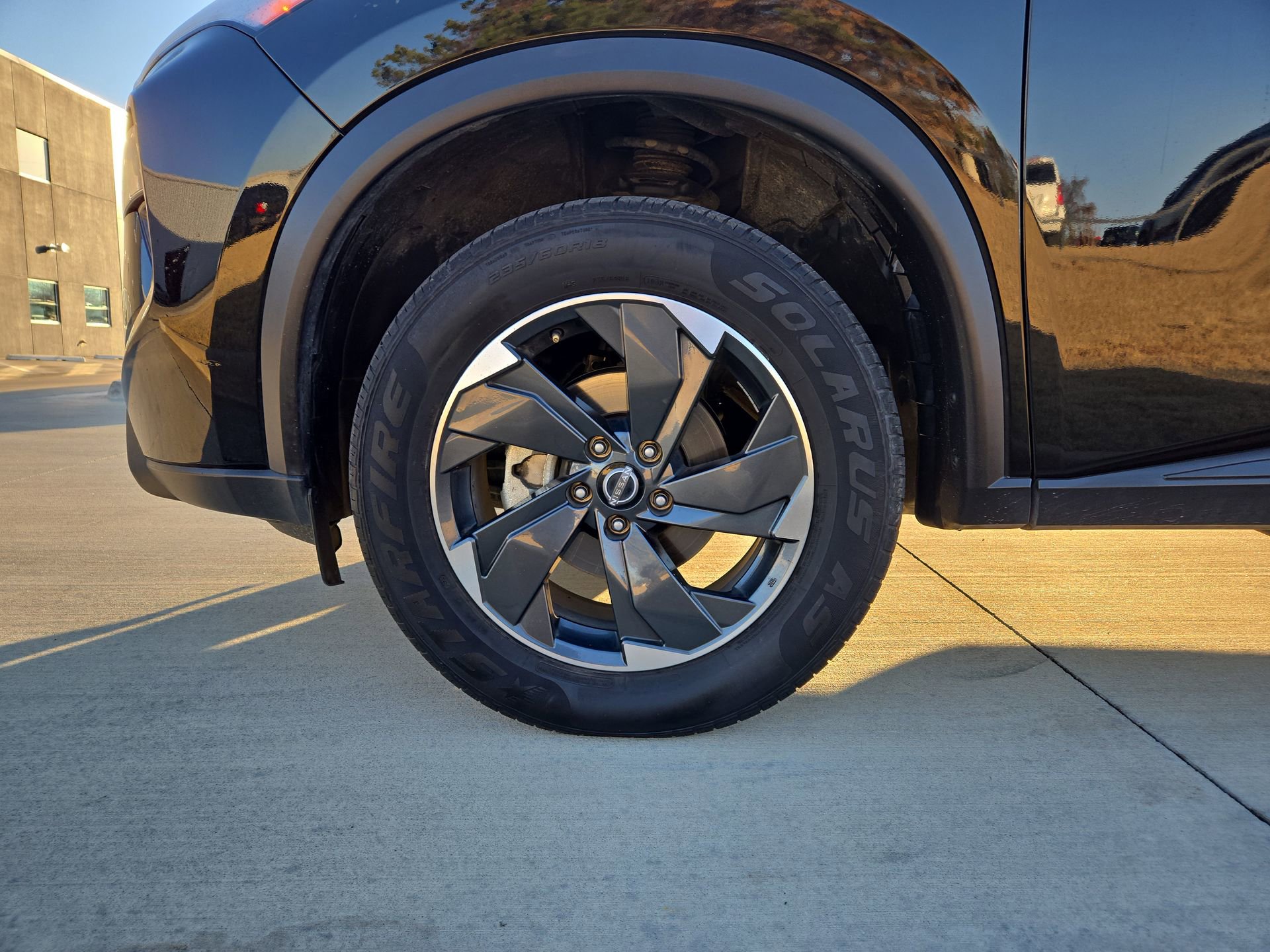 Used 2024 Nissan Rogue SV image 38