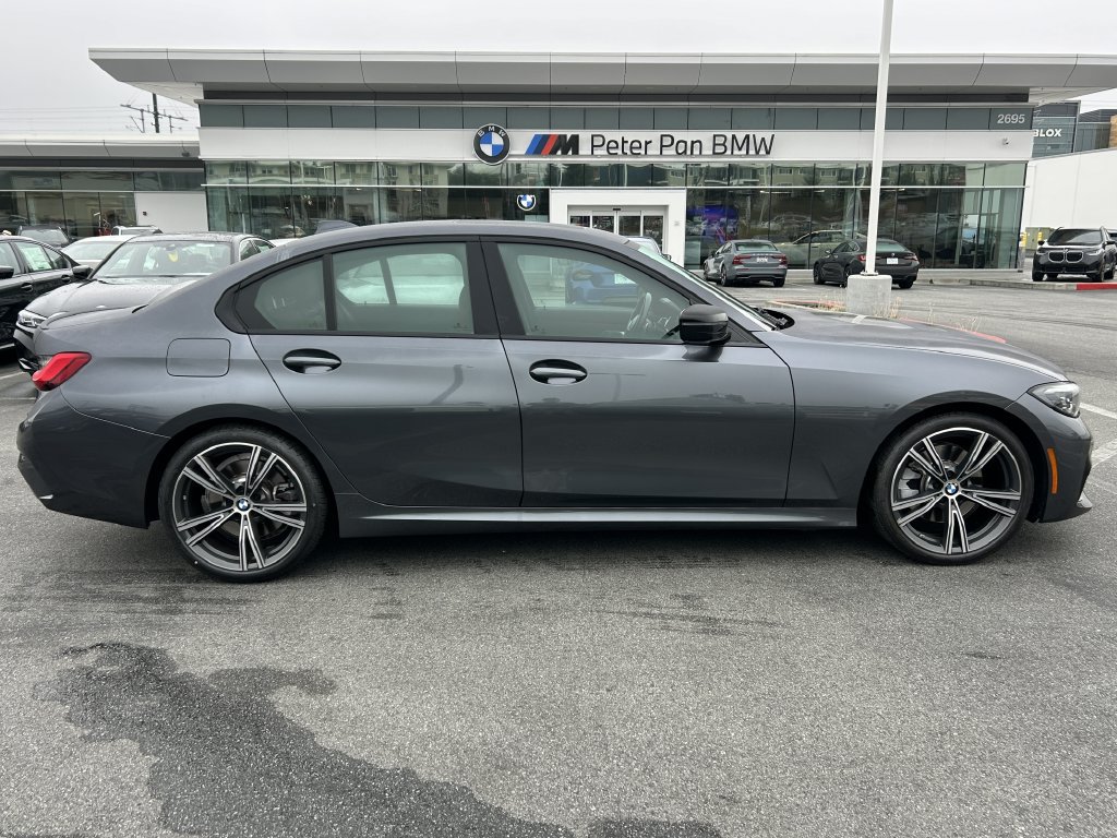 Used 2022 BMW 330i Sedan w/ M Sport Package RWD image 6