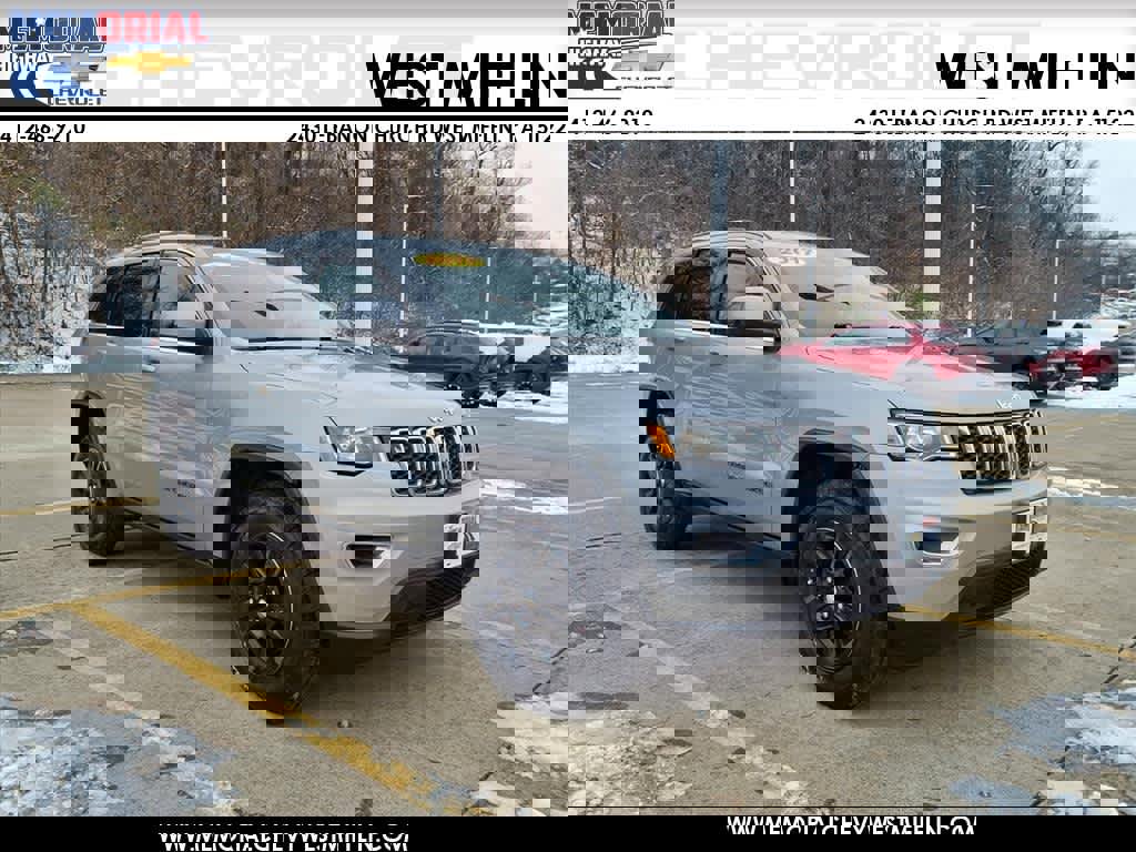 Used 2017 Jeep Grand Cherokee Laredo w/ Quick Order Package 23E image 1