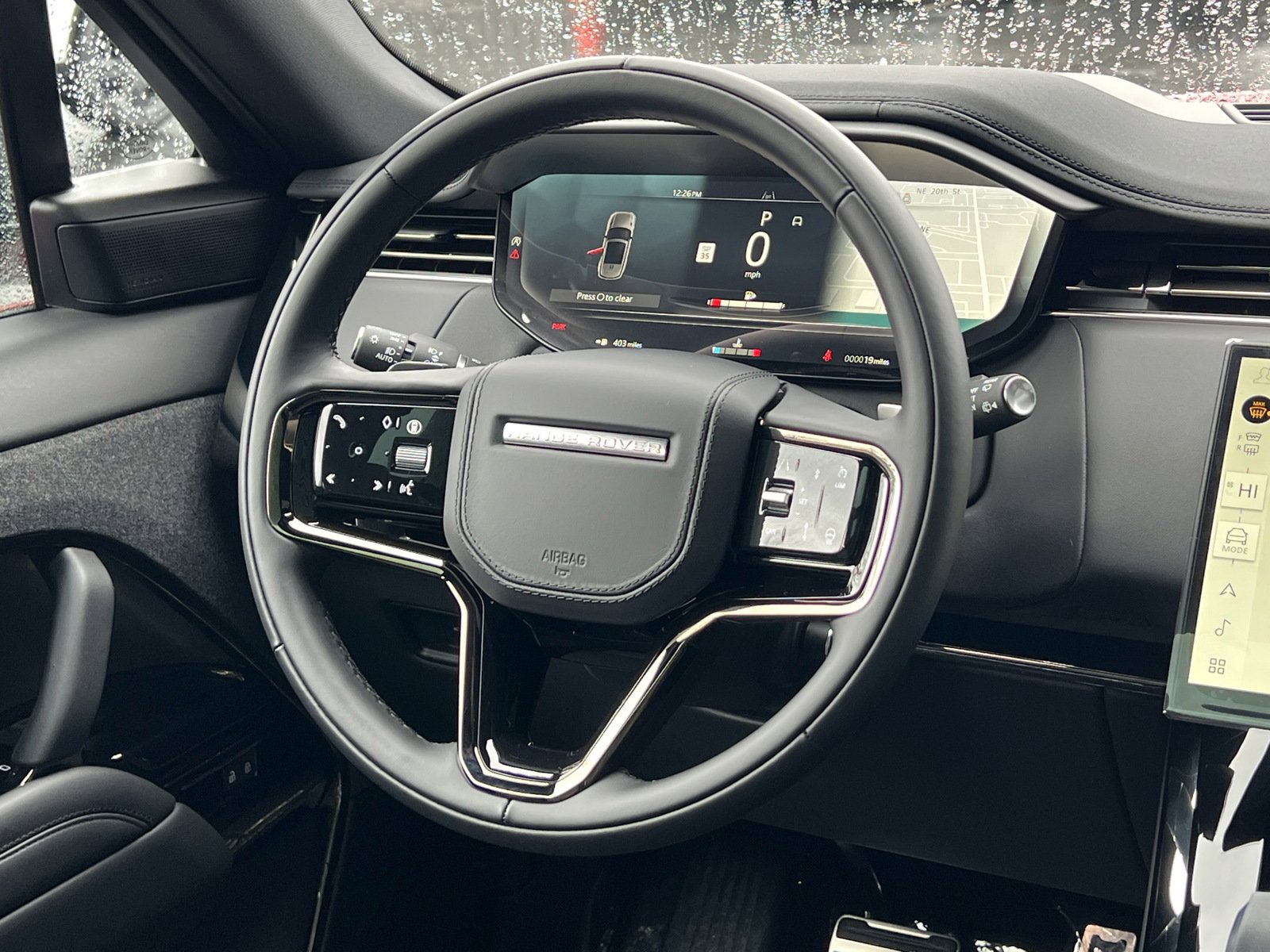 New 2025 Land Rover Range Rover Sport Dynamic SE image 17