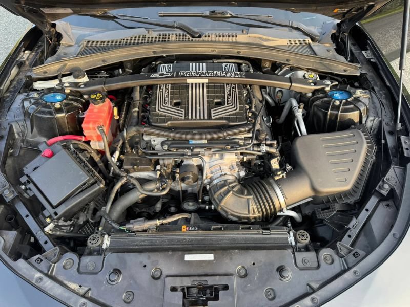 Used 2021 Chevrolet Camaro ZL1 RWD image 5