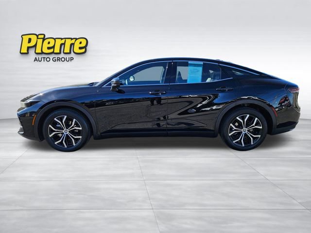 Used 2023 Toyota Crown Limited video 2