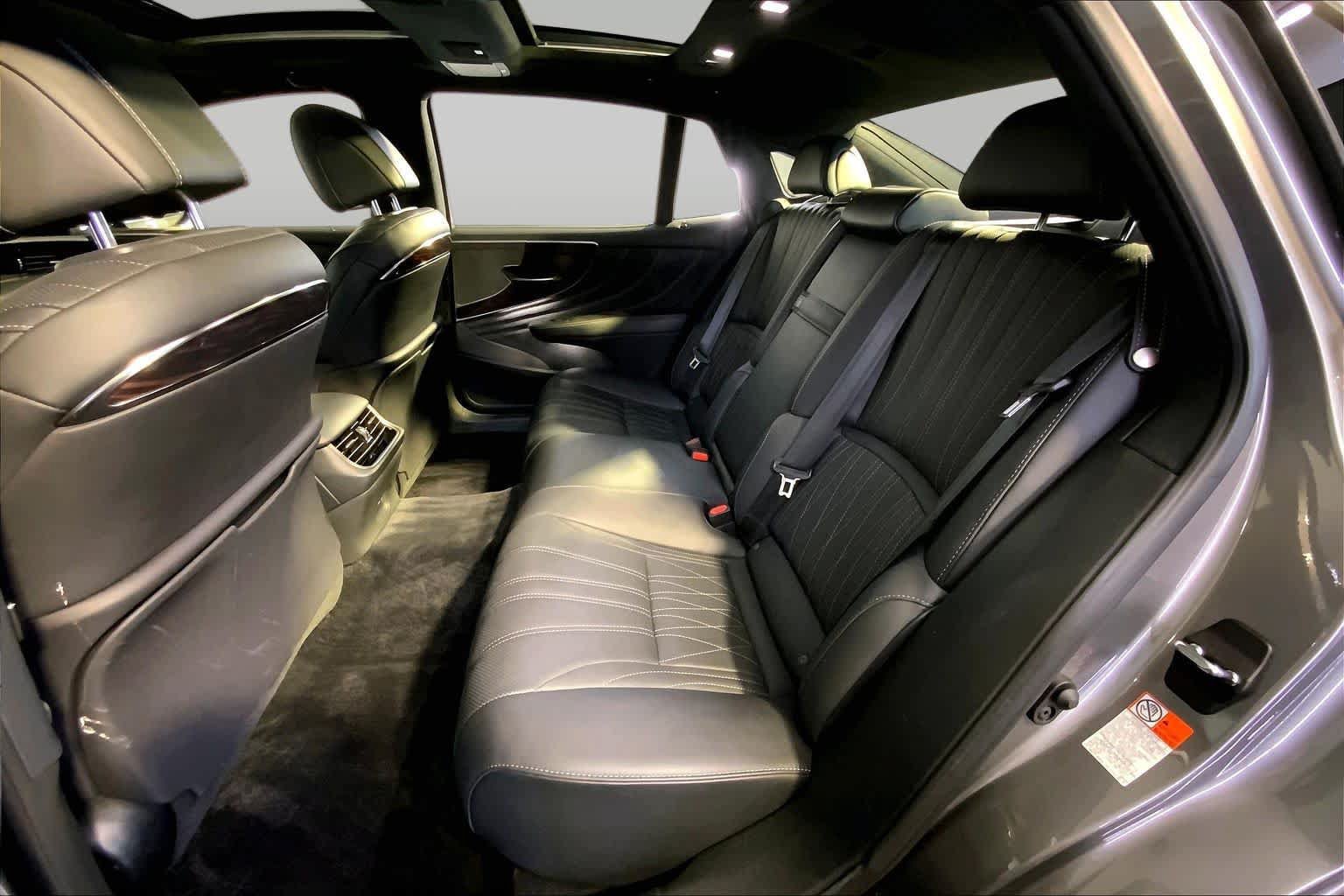 Certified 2023 Lexus LS 500 AWD w/ Interior Upgrade Package image 21