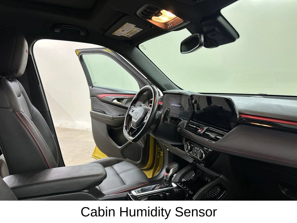 Used 2025 Chevrolet TrailBlazer RS w/ Convenience Package AWD/4WD image 19