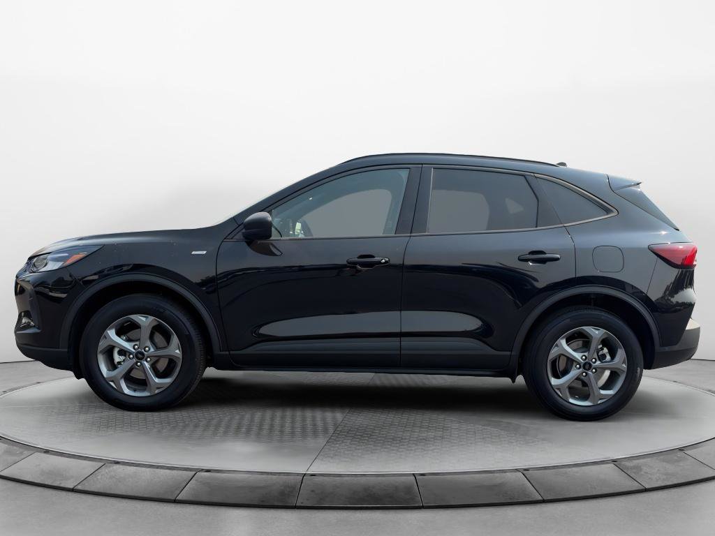 Certified 2026 Ford Escape ST-Line AWD/4WD image 3