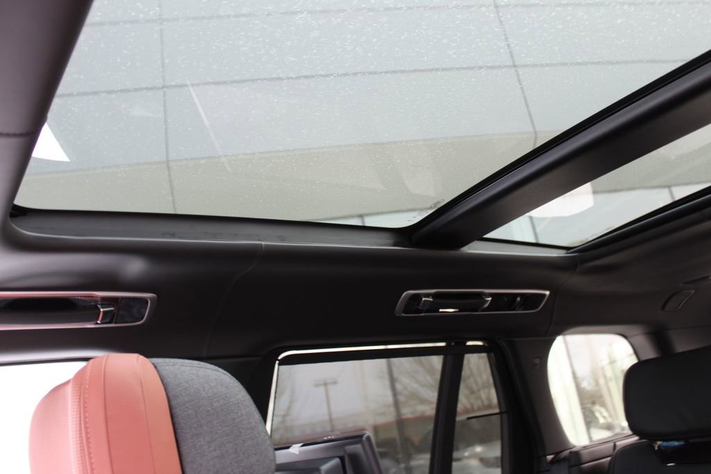 New 2026 Land Rover Range Rover SV image 20