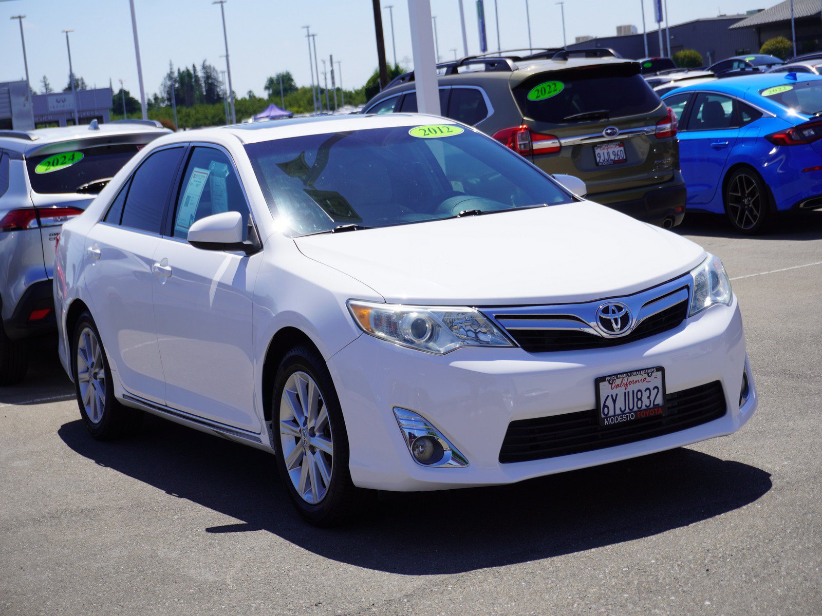 Used 2012 Toyota Camry XLE FWD image 1
