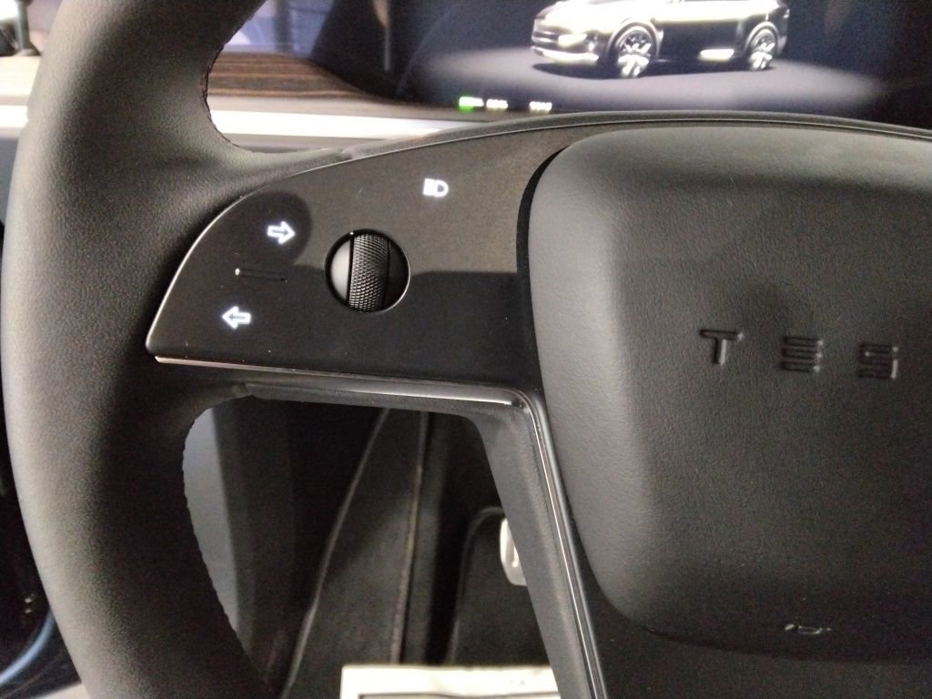 Used 2026 Tesla Model X image 13
