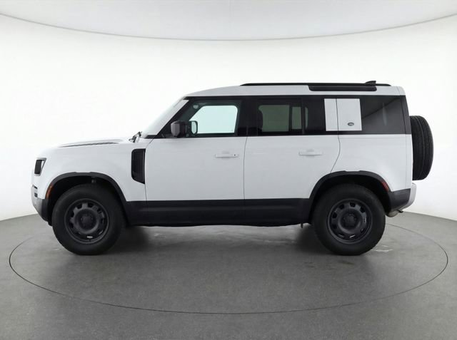 Used 2022 Land Rover Defender 110 image 30