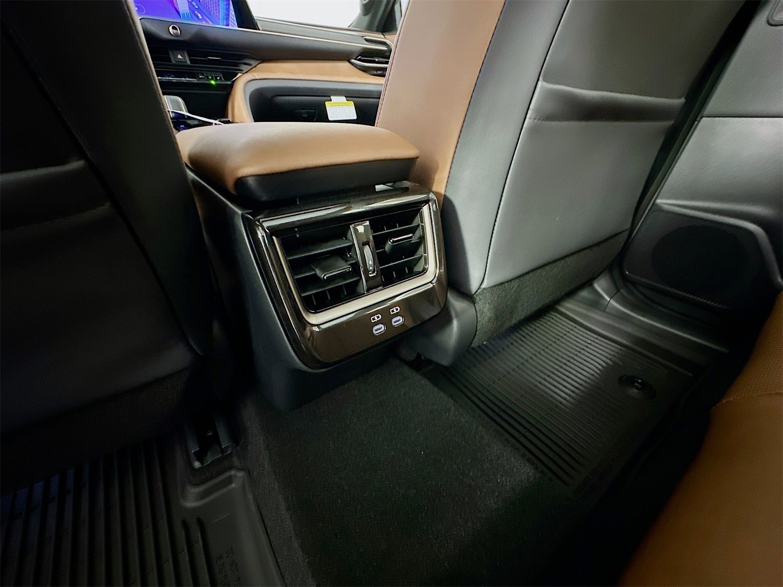 New 2025 Toyota Crown Signia Limited image 27