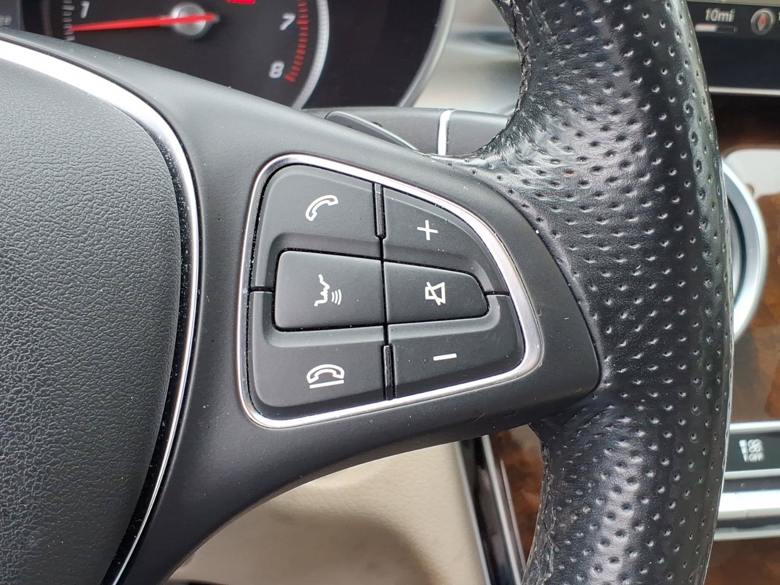 Used 2016 Mercedes-Benz C 300 4MATIC Sedan image 12