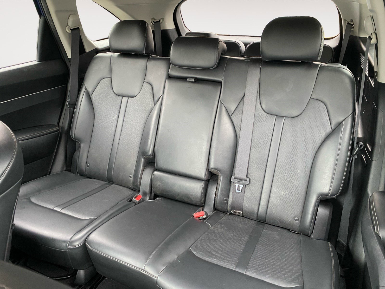 Used 2022 Kia Sorento S w/ Panoramic Sunroof Package image 19