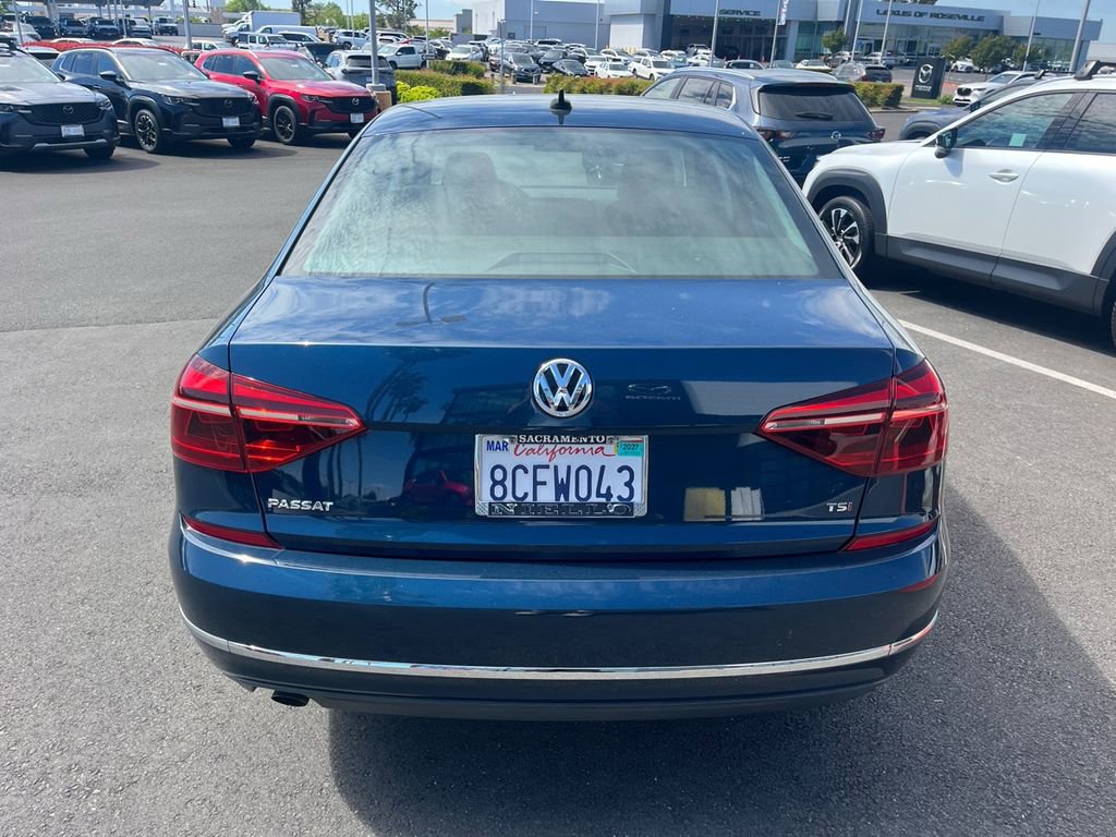 Used 2019 Volkswagen Passat 2.0T Wolfsburg w/ Wheels & Sunroof Package image 5