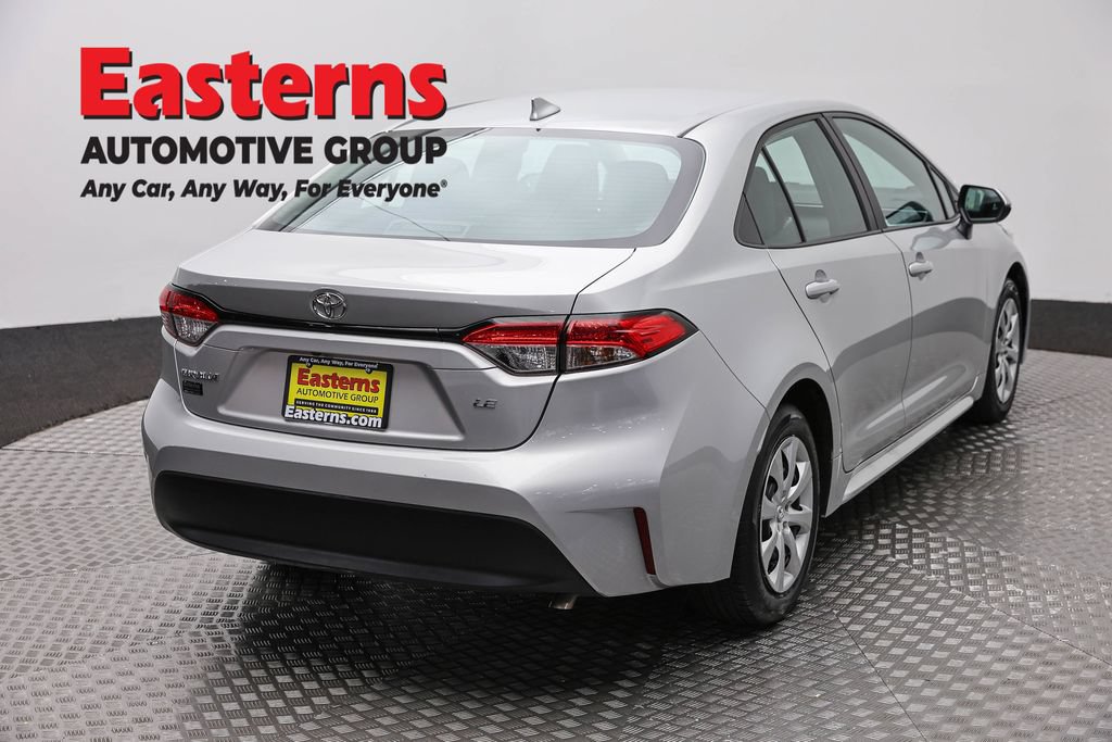 Used 2024 Toyota Corolla LE FWD image 5