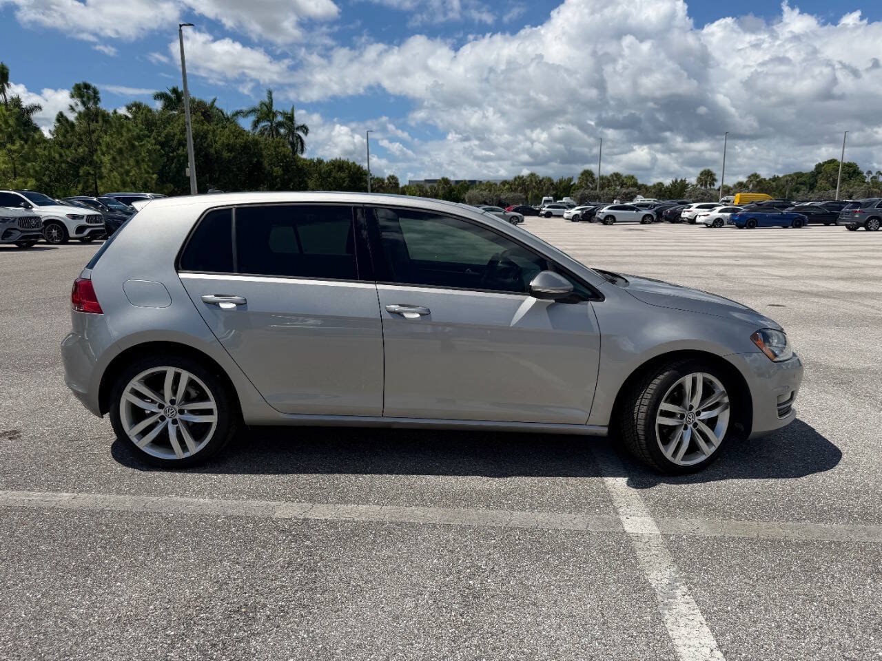 Used 2015 Volkswagen Golf TDI SEL FWD image 2