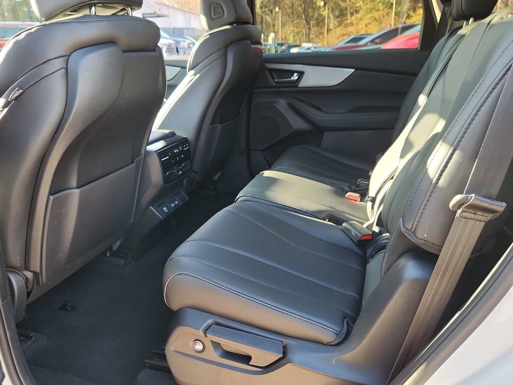 Used 2024 Acura MDX FWD image 13
