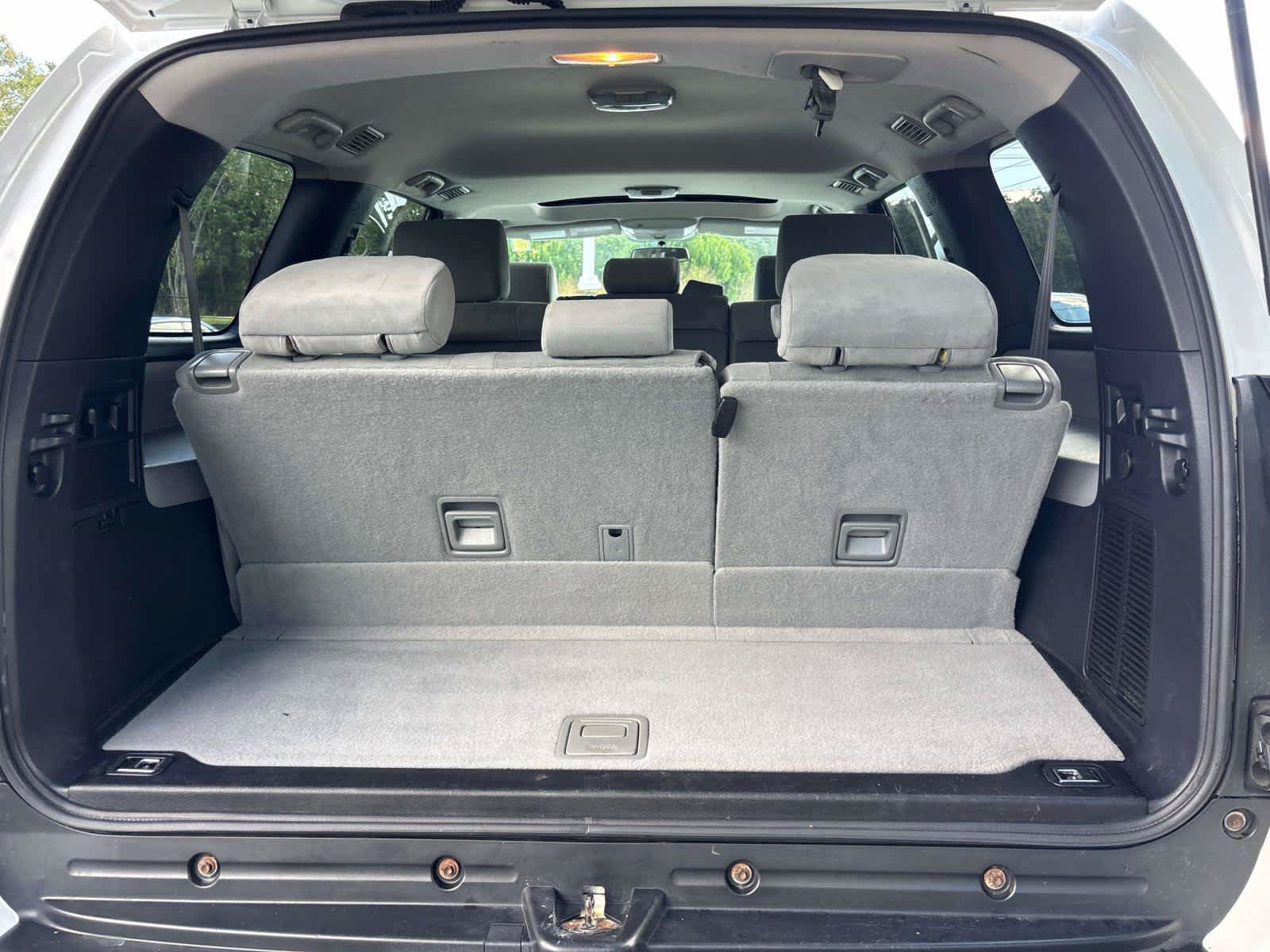 Used 2016 Toyota Sequoia SR5 AWD/4WD image 17