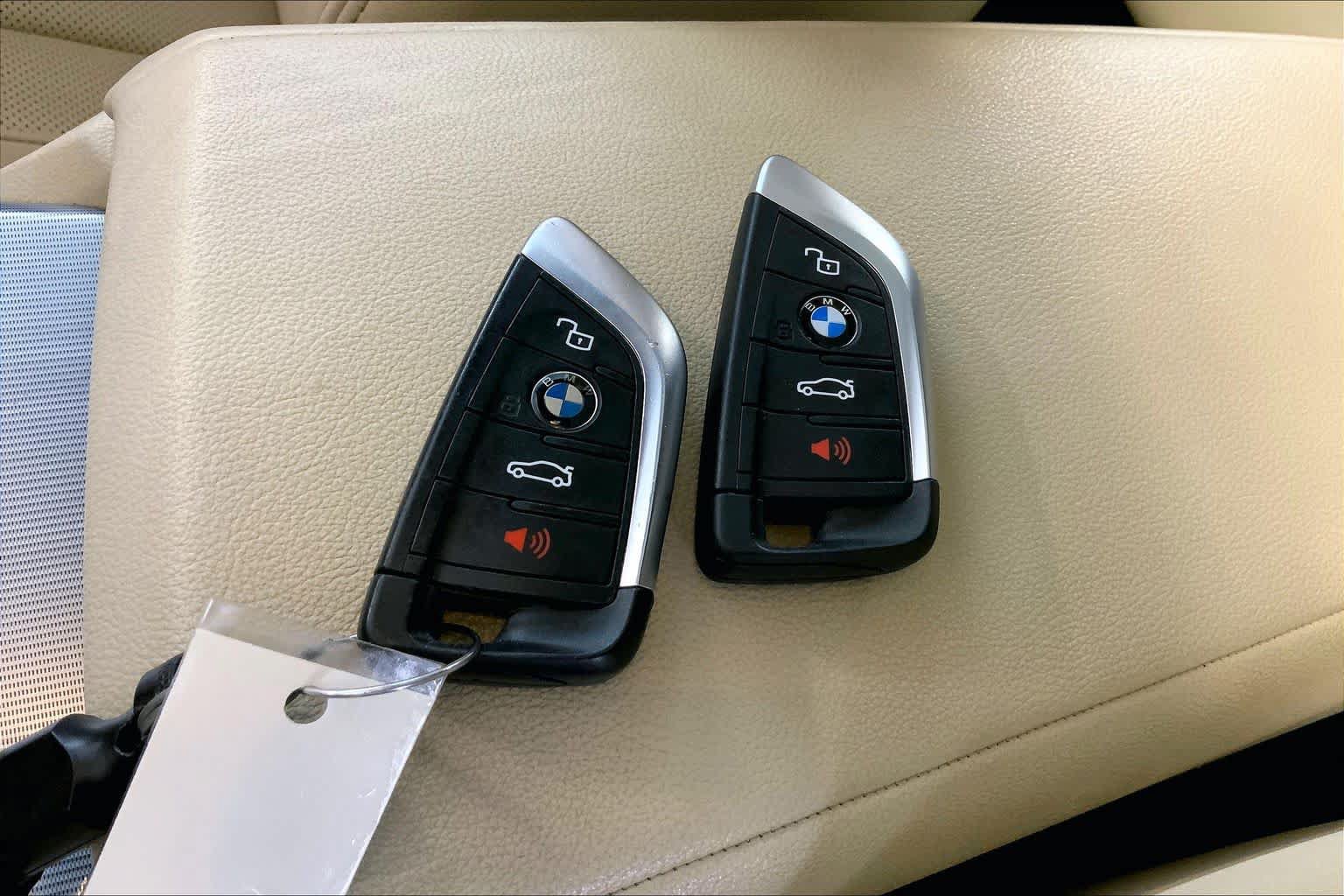 Used 2023 BMW i4 eDrive40 w/ Premium Package RWD image 14