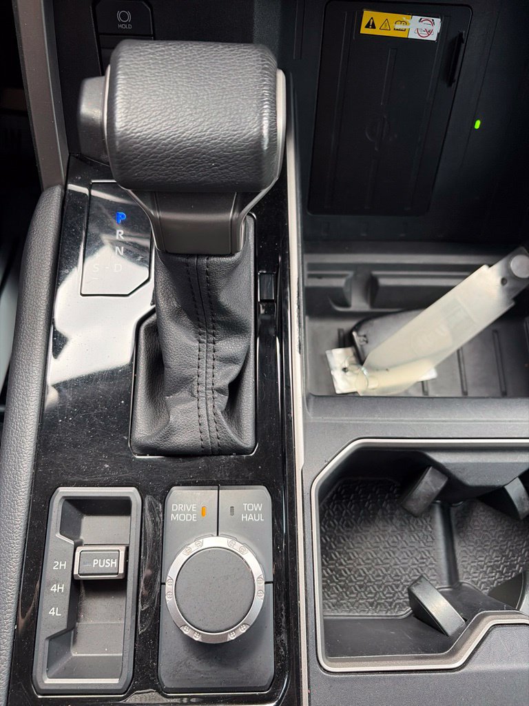 Used 2022 Toyota Tundra Limited AWD/4WD image 27