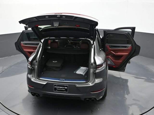 New 2025 Porsche Cayenne Turbo image 36