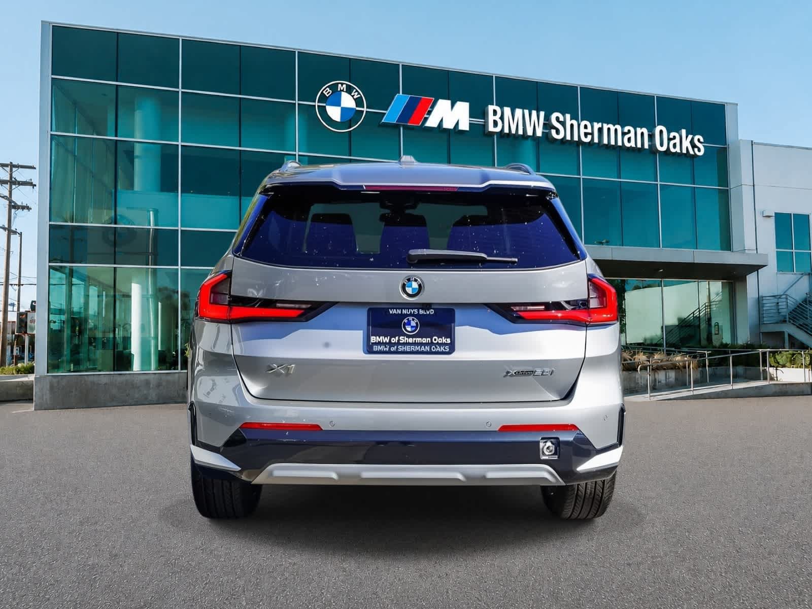 New 2027 BMW X1 xDrive28i AWD/4WD image 4
