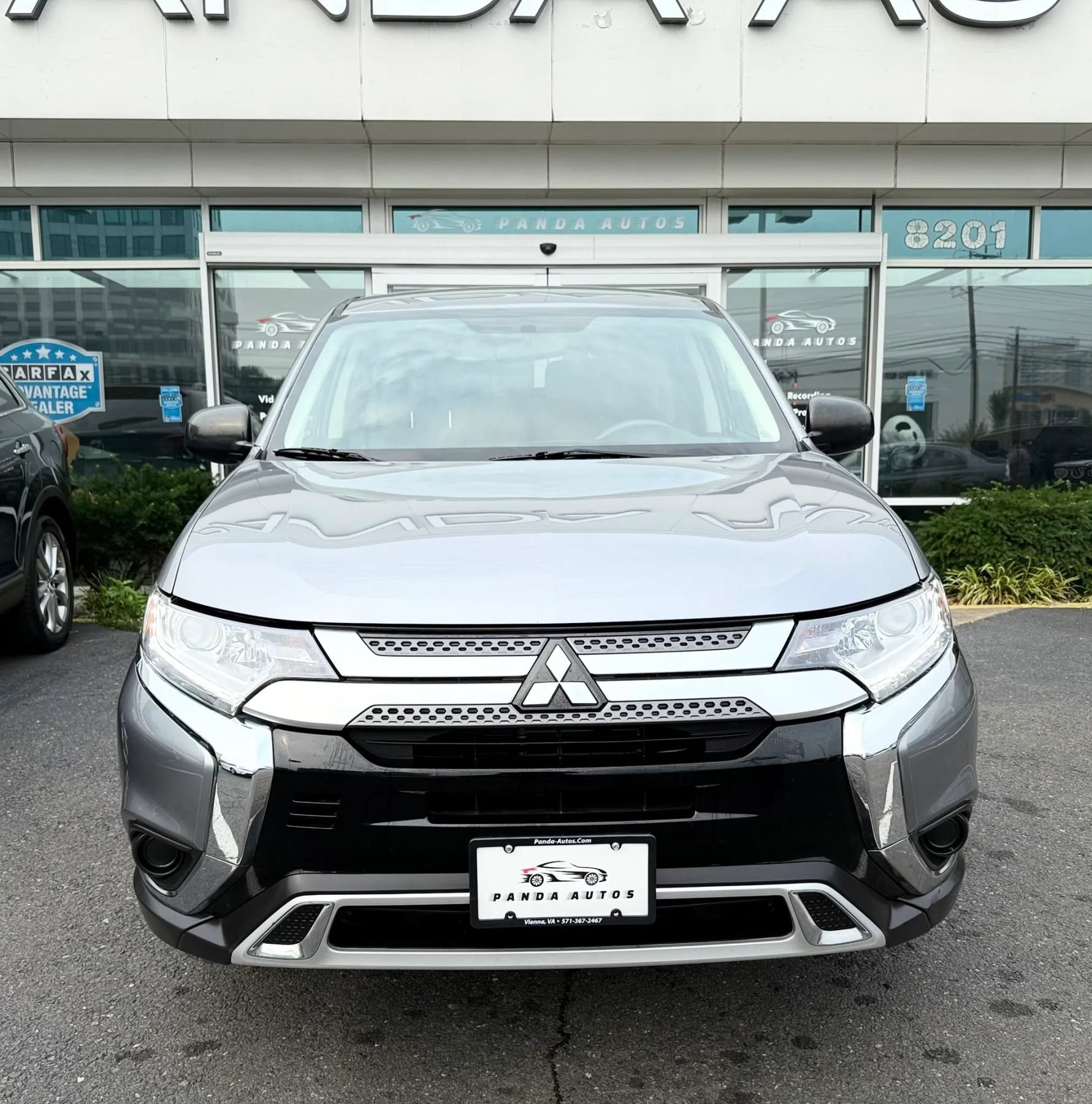 Used 2020 Mitsubishi Outlander ES FWD image 2