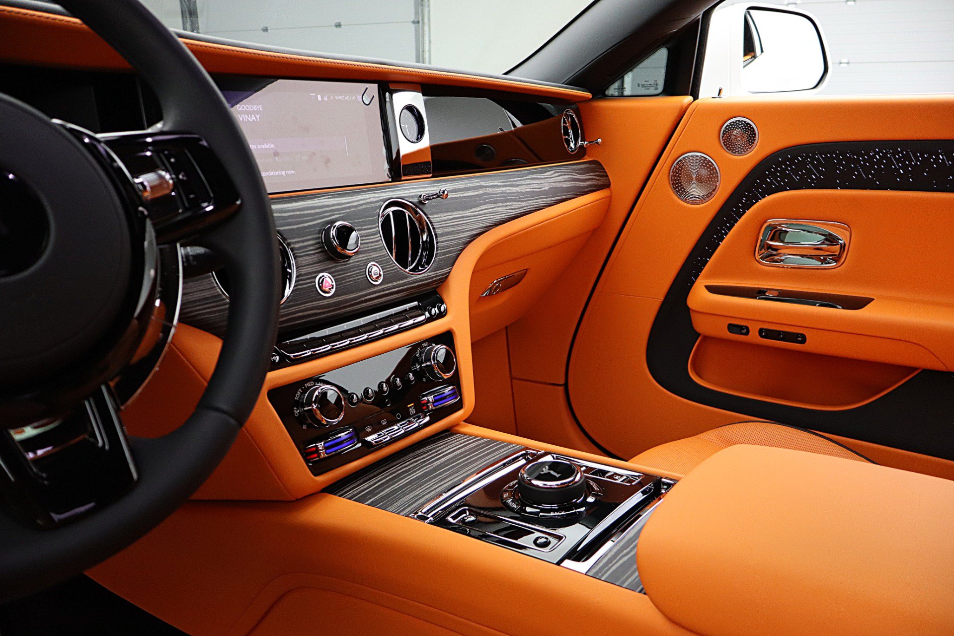 Used 2026 Rolls-Royce Spectre AWD/4WD image 33