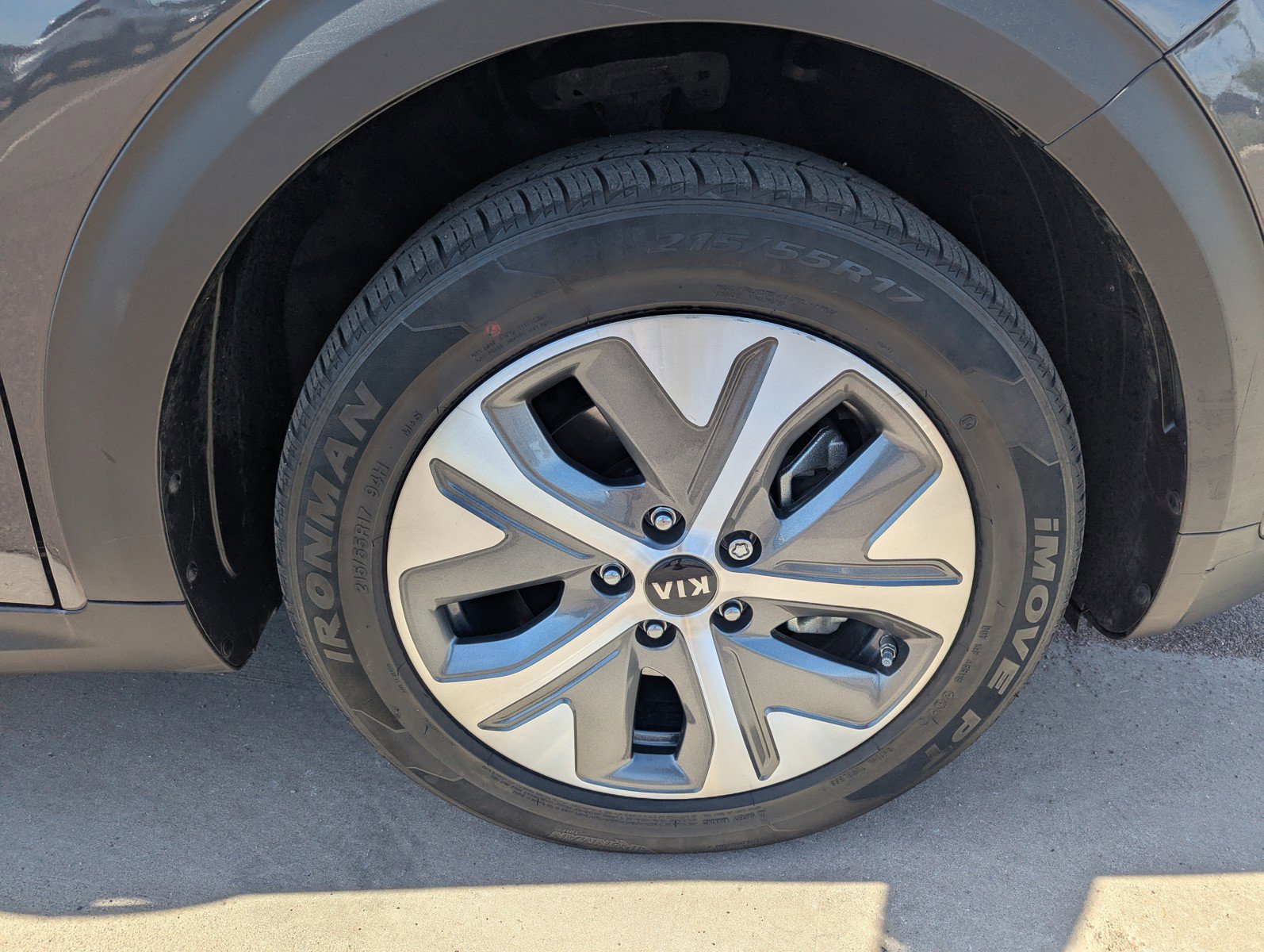 Used 2020 Kia Niro EX Premium image 9