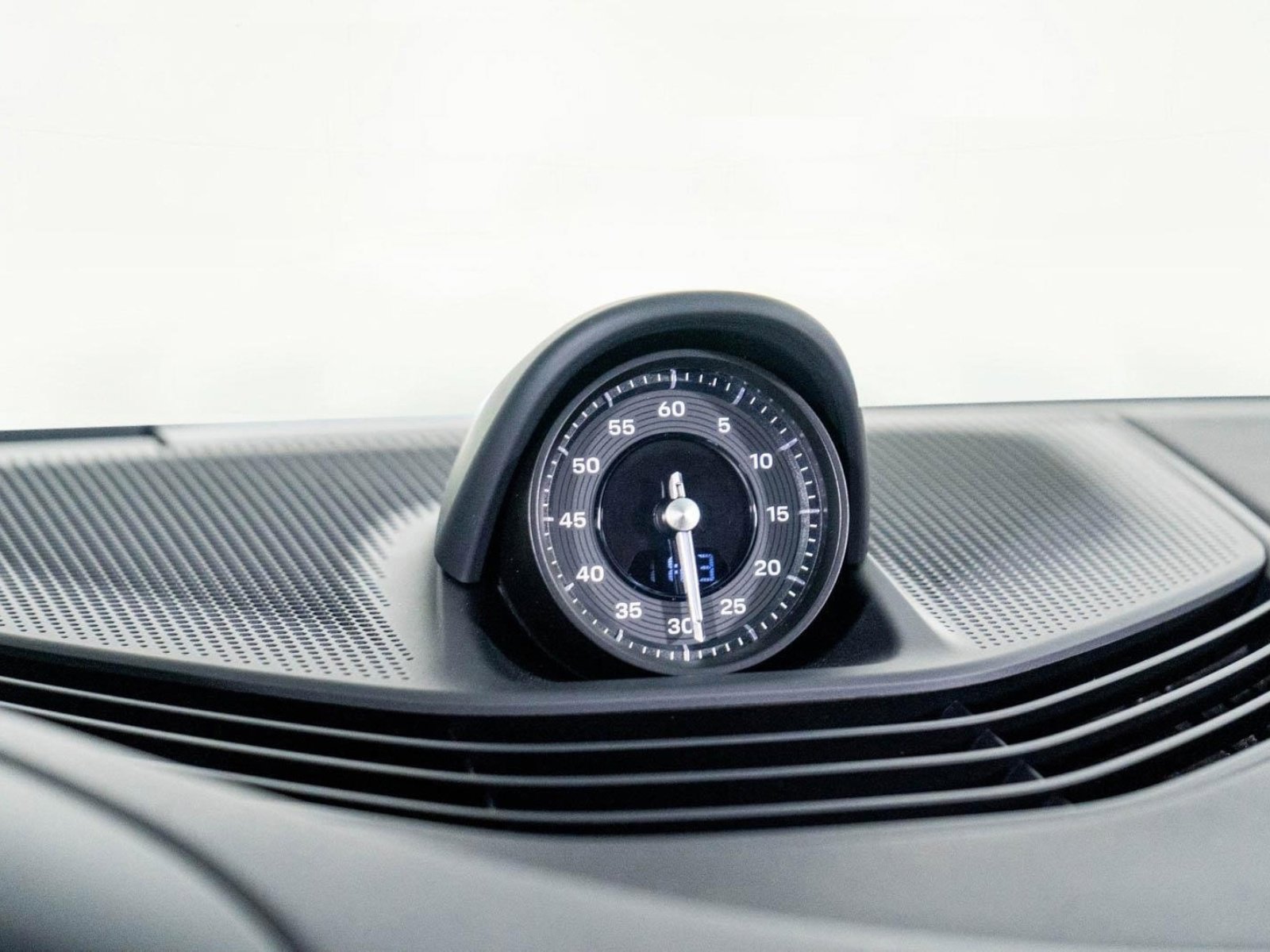 Used 2024 Porsche Taycan GTS w/ Premium Package (P6U) image 35