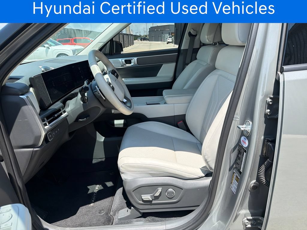 Used 2026 Hyundai Santa Fe SEL FWD image 11