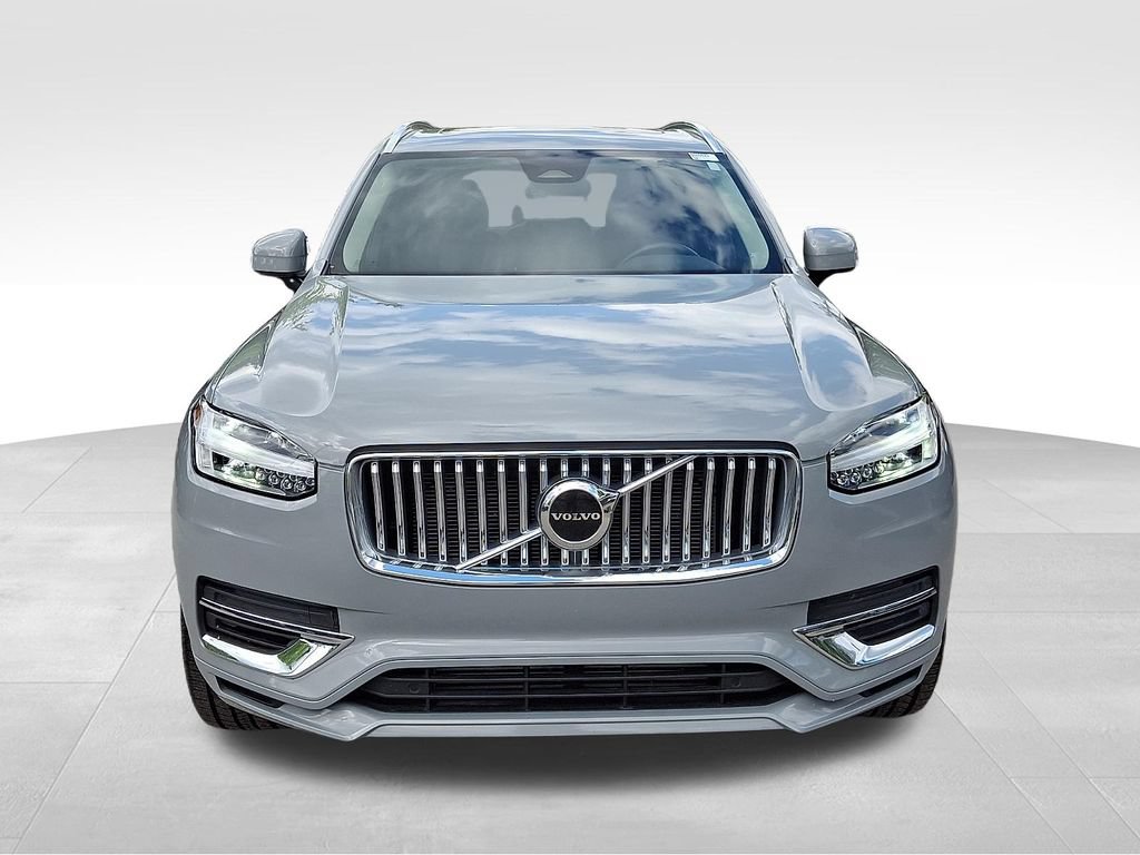Used 2025 Volvo XC90 T8 Core w/ Protection Package AWD/4WD image 2