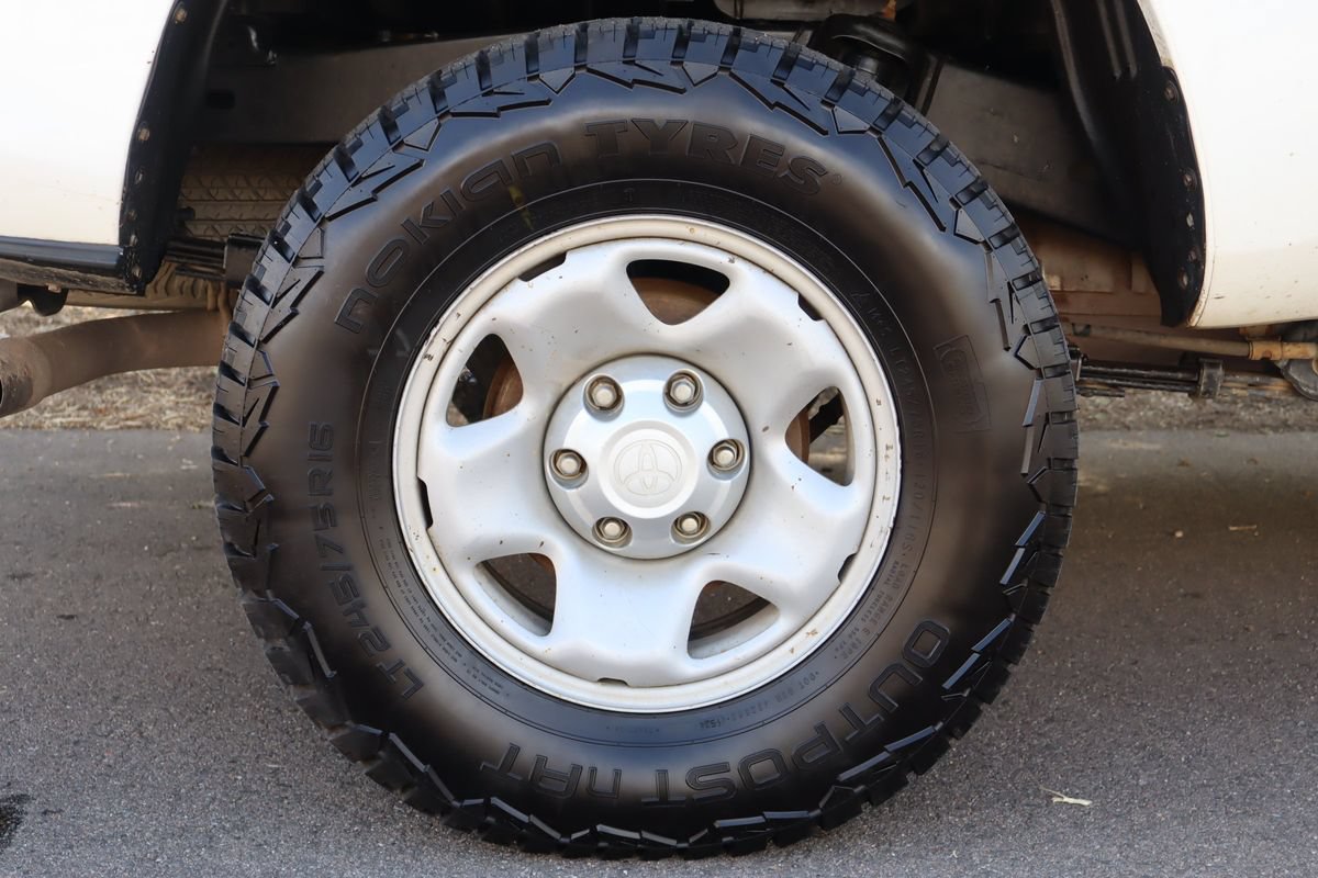 Used 2016 Toyota Tacoma SR AWD/4WD image 38