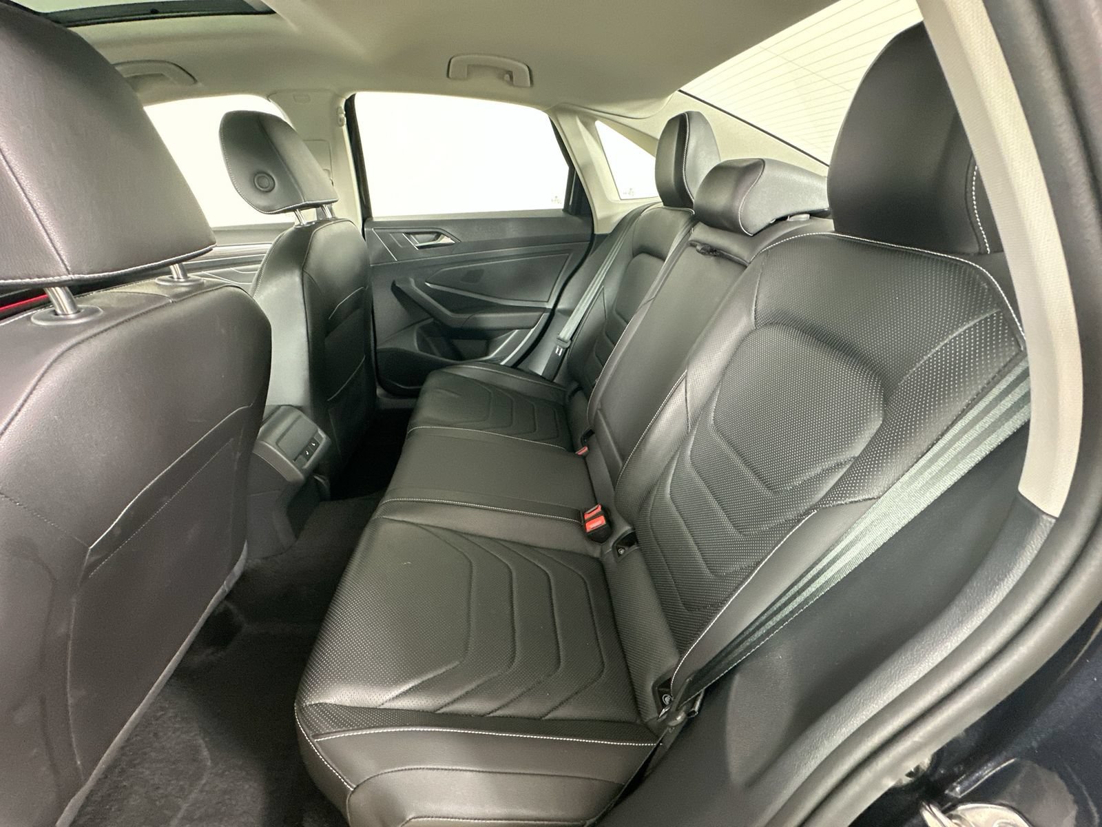 Used 2024 Volkswagen Jetta SEL FWD image 37