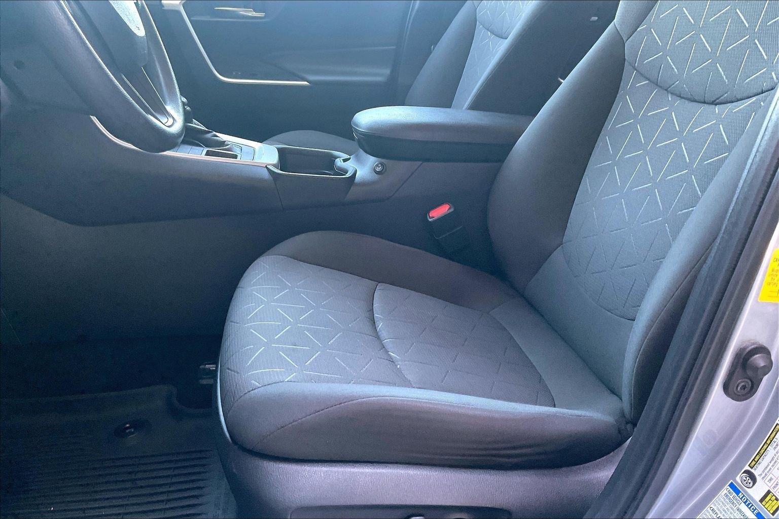 Used 2020 Toyota RAV4 XLE w/ All Weather Liner Package AWD/4WD image 17