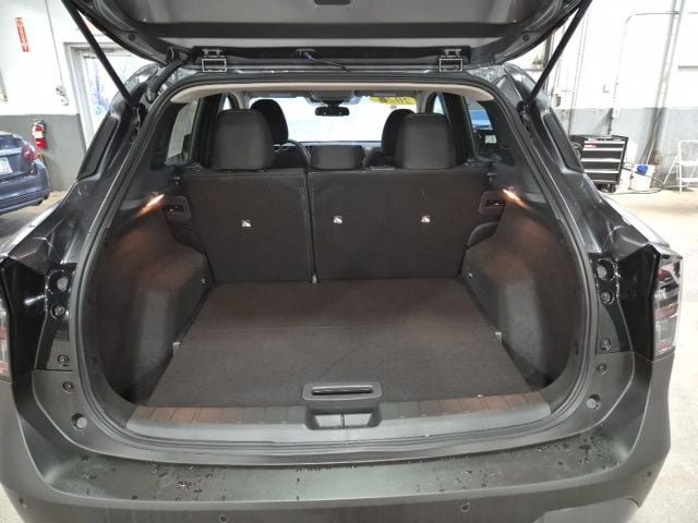 Used 2026 Nissan Kicks SV FWD image 10