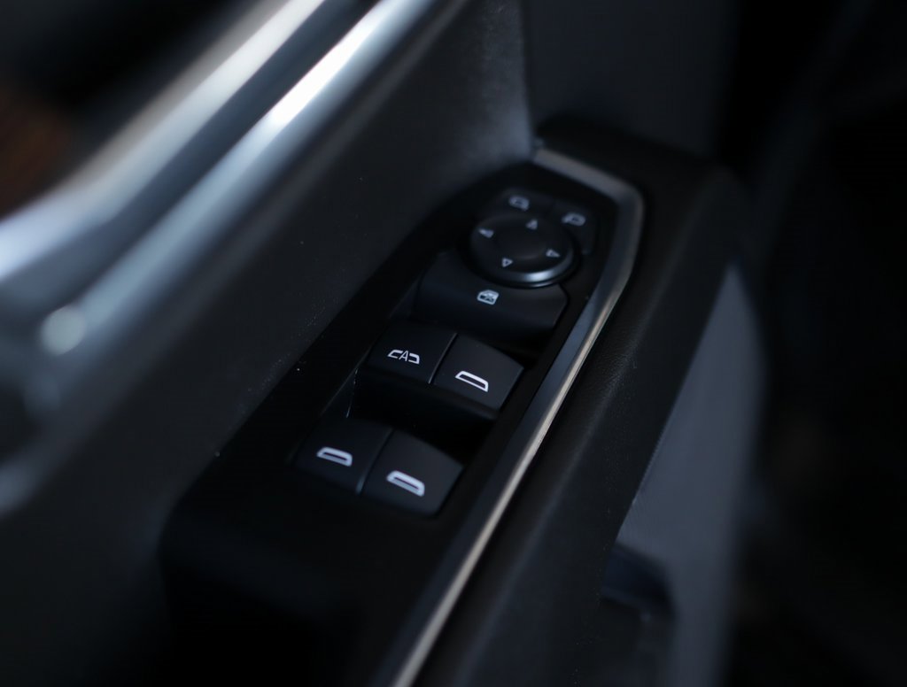 Used 2024 GMC Sierra 1500 Elevation image 25