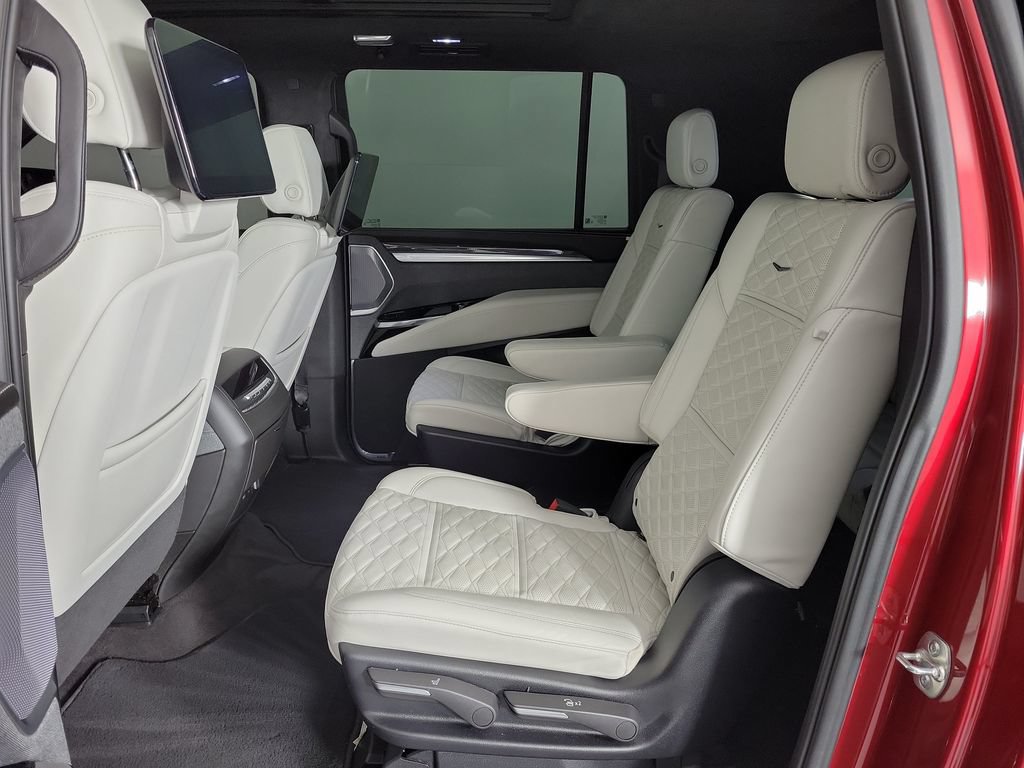 Certified 2025 Cadillac Escalade ESV V AWD/4WD image 12