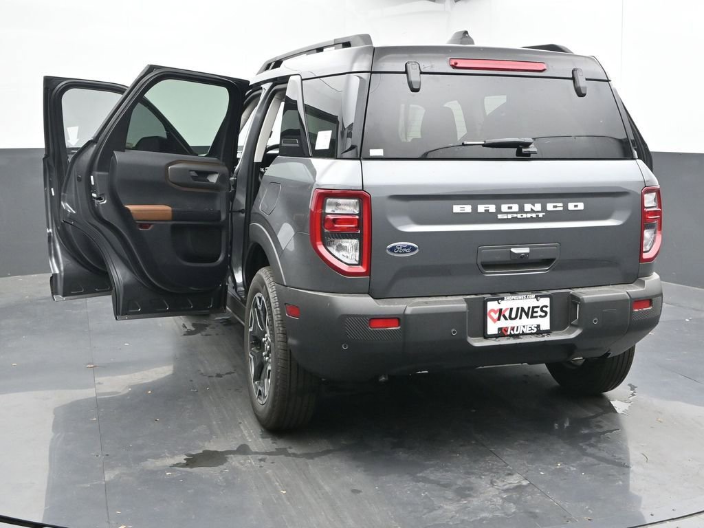 New 2025 Ford Bronco Sport Outer Banks w/ Outer Banks Tech Package+ AWD/4WD image 55