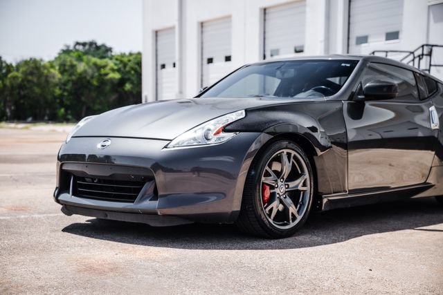 Used 2010 Nissan 370Z Touring w/ Sport Pkg RWD image 38