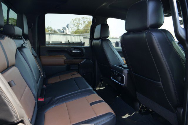 Used 2022 Chevrolet Silverado 3500 High Country w/ Technology Package image 21