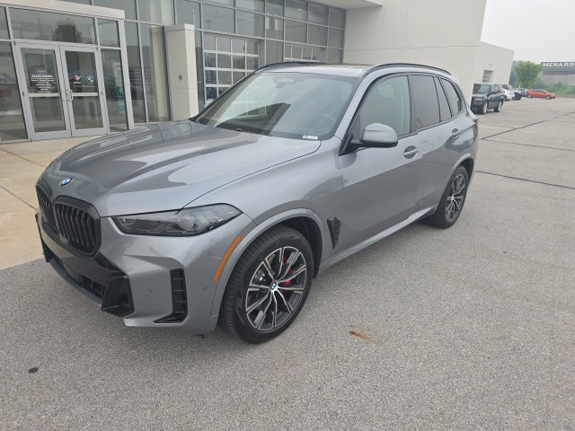 Certified 2026 BMW X5 xDrive40i w/ M Sport Package AWD/4WD image 2