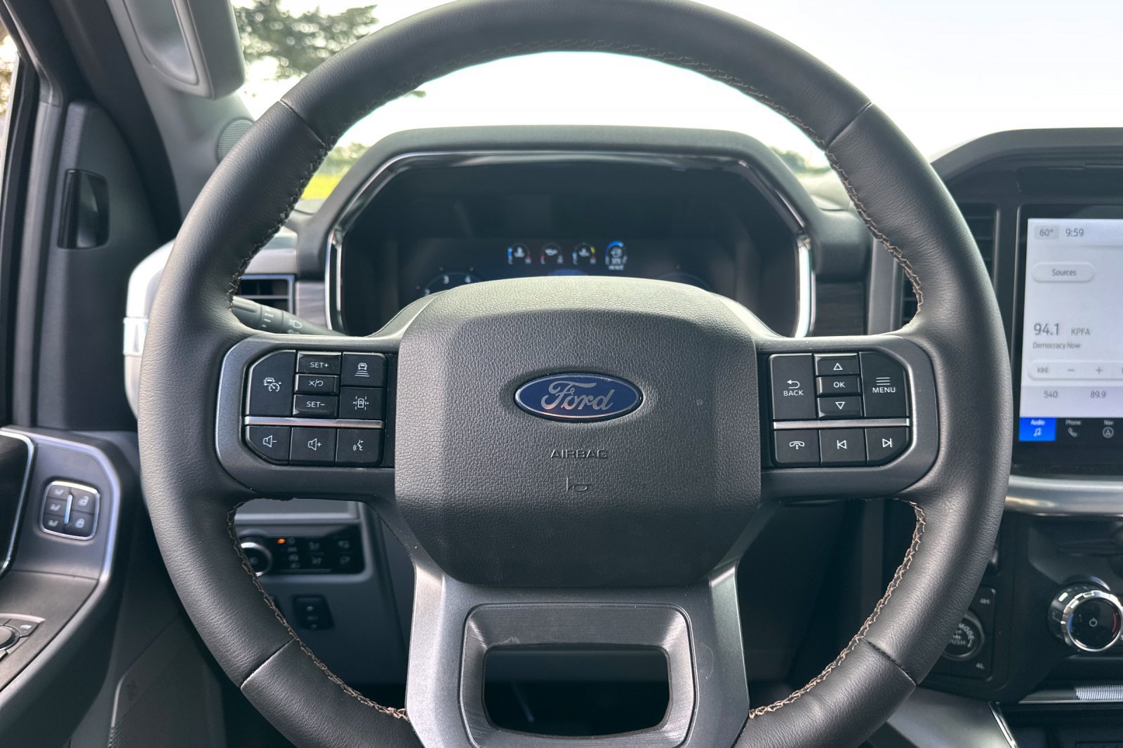 Used 2025 Ford F150 Lariat w/ Equipment Group 501A Mid image 21