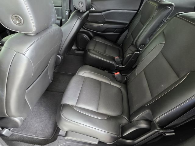 Used 2019 GMC Acadia SLT FWD image 9