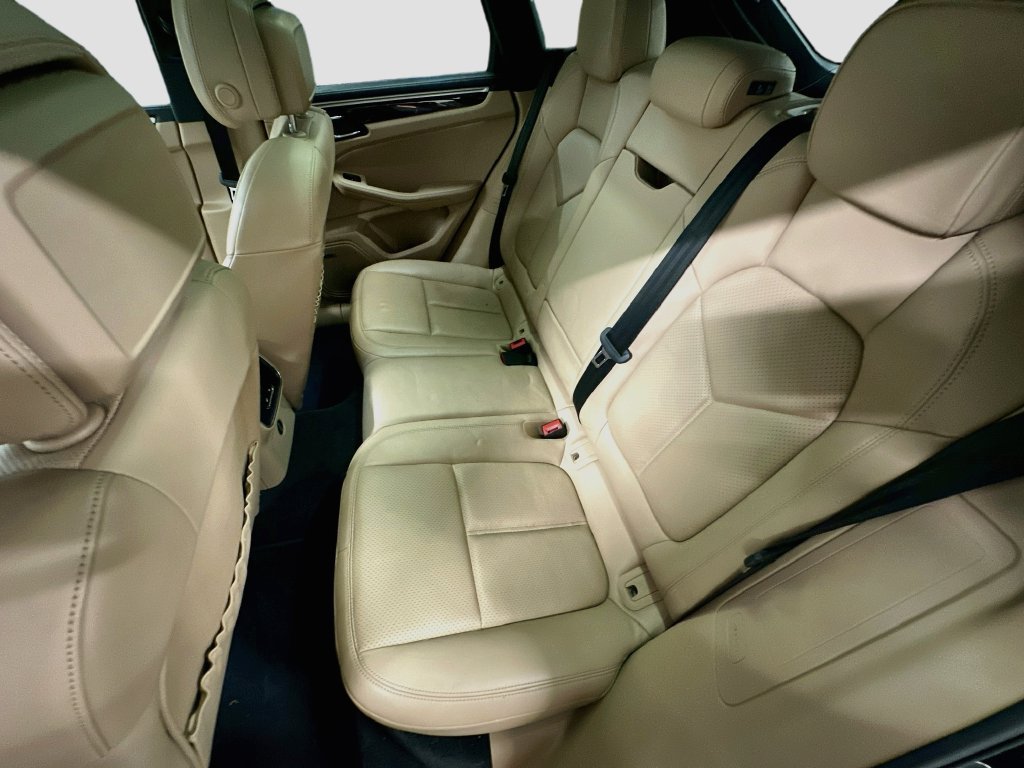 Certified 2019 Porsche Macan S AWD/4WD image 25