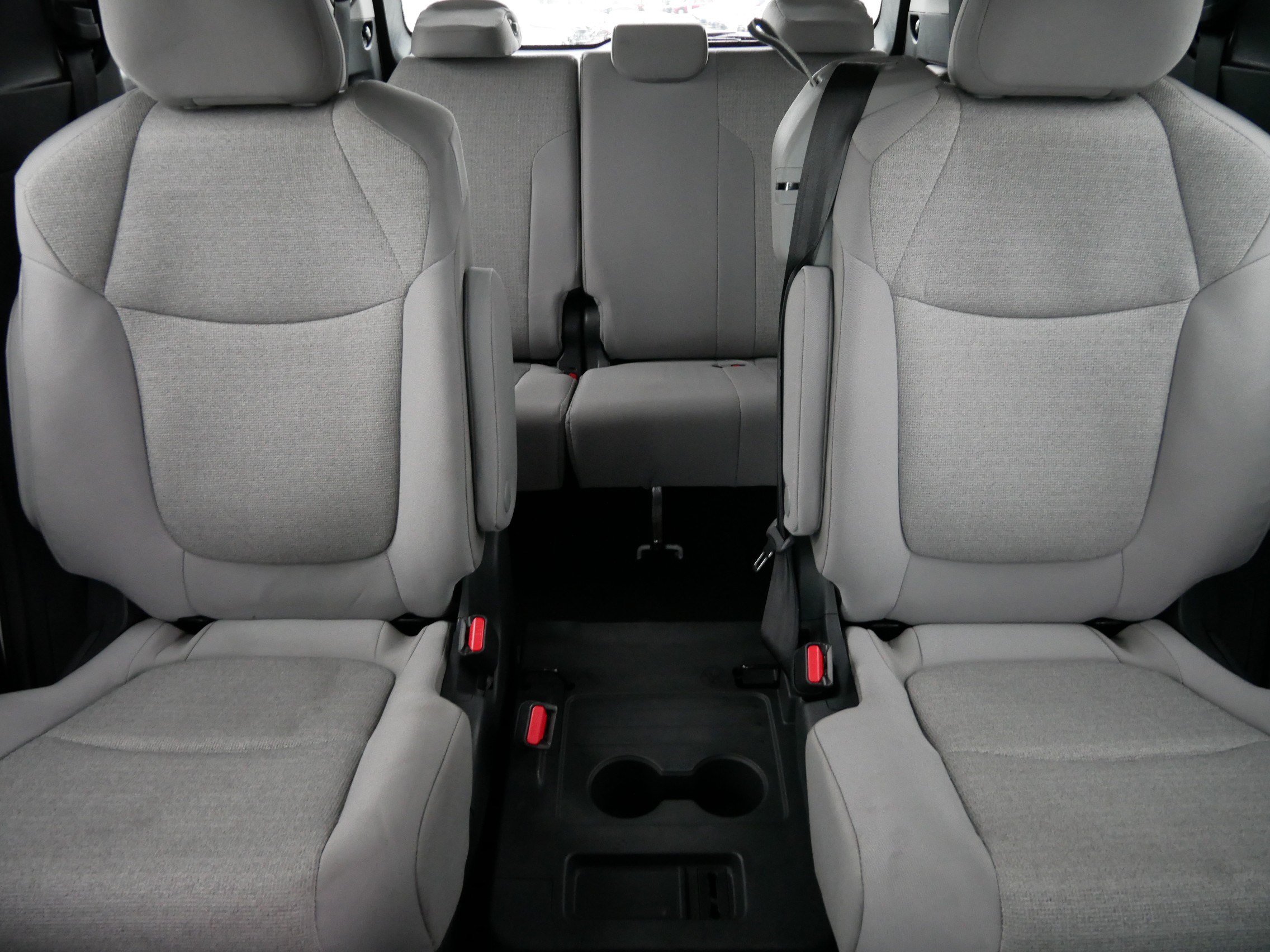 Certified 2026 Toyota Sienna LE FWD image 13